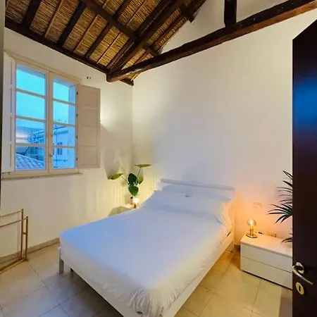Castello Attic Sunset Terrace Apartament *