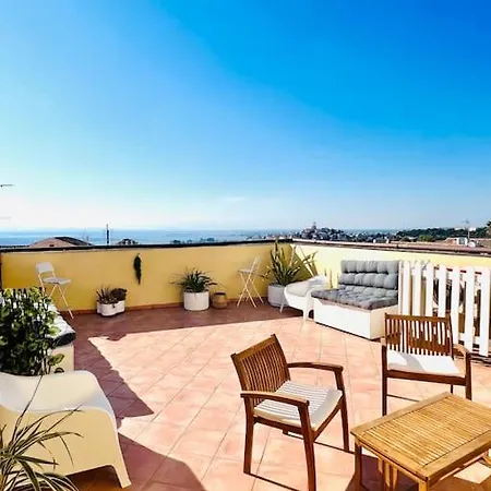 Castello Attic Sunset Terrace Apartament *