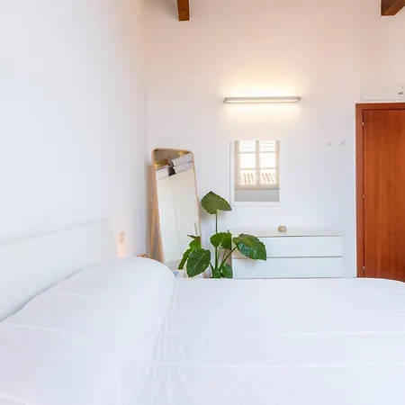 Castello Attic Sunset Terrace Apartment *