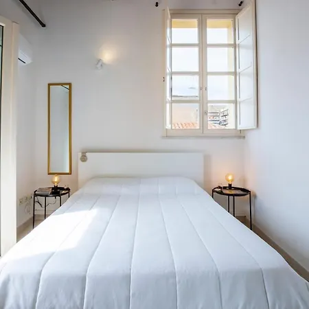 Castello Attic Sunset Terrace Appartement *